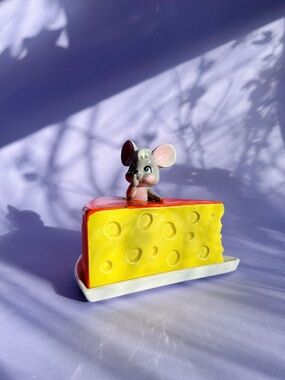 Vintage Ceramic Mouse in Yellow Cheese Butter / Cheese / Trinket Dish